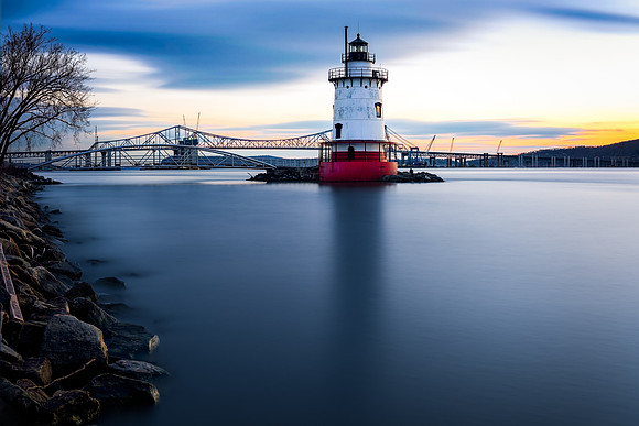 Terrytown Light III